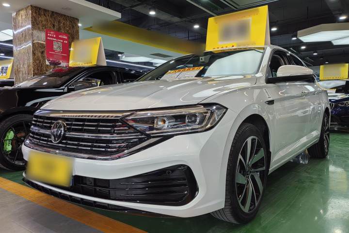 大众 速腾 300TSI DSG超越版