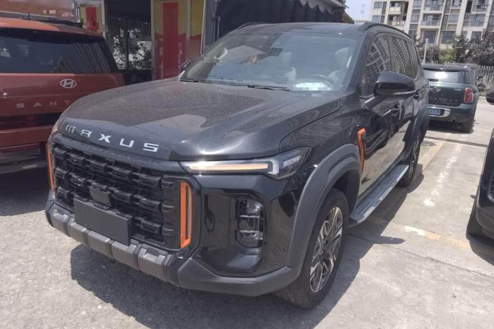 上汽大通MAXUS 领地 2.0T 暴走旗舰版 6座