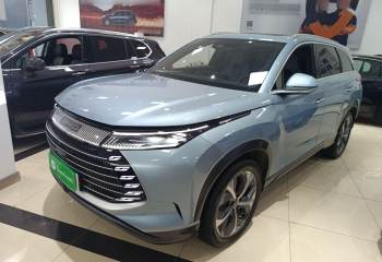 比亚迪 护卫舰07 2023款 DM-i 205KM 旗舰型