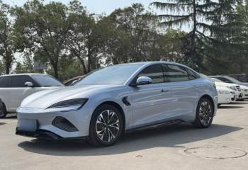 比亚迪 海豹 2022款 550km 标准续航后驱版尊贵型