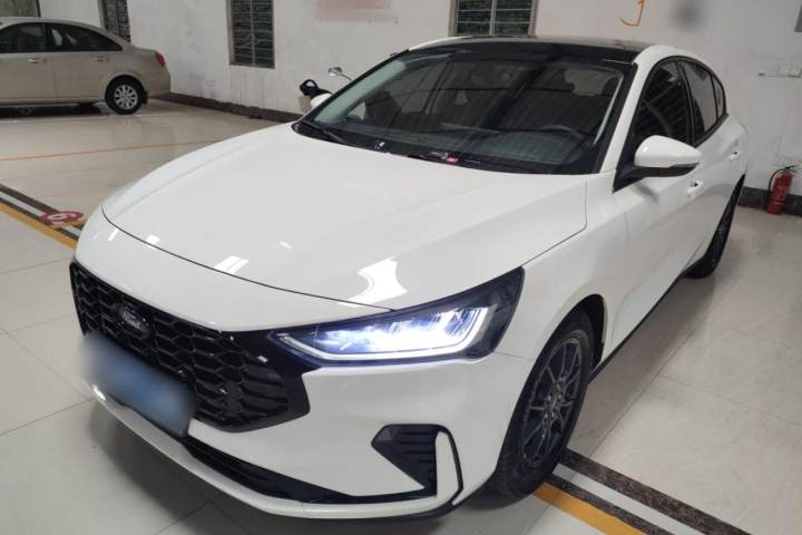 福特 福克斯 两厢 EcoBoost 180 自动竞速版