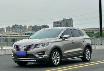 林肯MKC 2018款 2.0T 两驱尊雅版