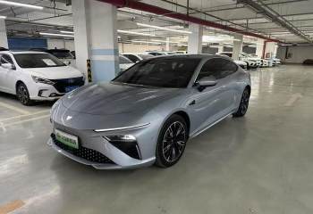 哪吒汽车 哪吒S 2022款 增程版 1160km 后驱中版