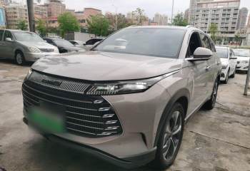 比亚迪 护卫舰07 2024款 荣耀版 DM-i 205KM 旗舰型