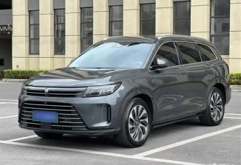 鸿蒙智行 问界M7 2024款 1.5T 后驱Plus版 5座