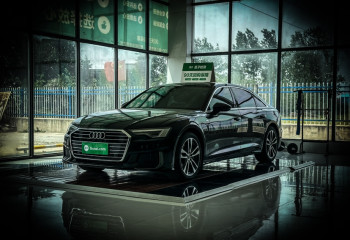 奥迪A6L 2021款 40 TFSI 豪华动感型