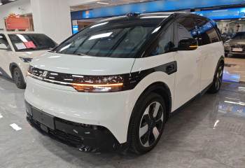极氪MIX 2025款 长续航智驾版