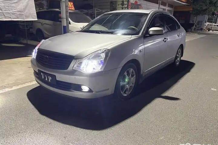日产 轩逸 2.0 XV NAVI