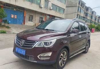 宝骏 560 2016款 1.5T 手动豪华型