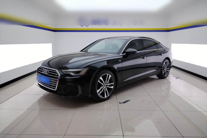 奥迪 A6L 40 TFSI 豪华动感型