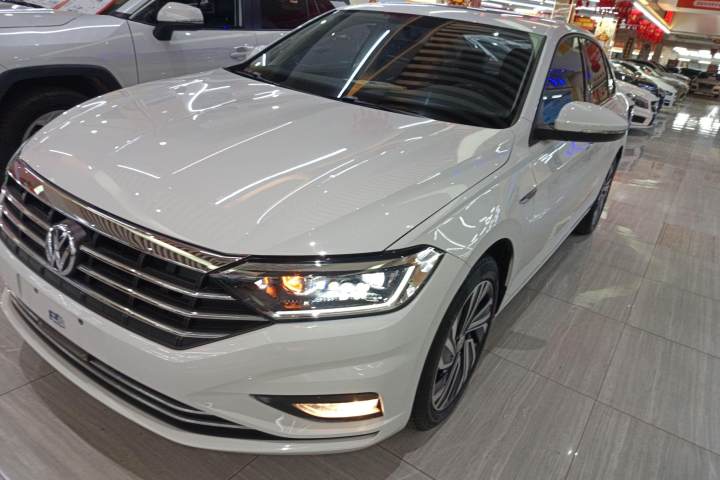 大众 速腾 280TSI DSG超越版