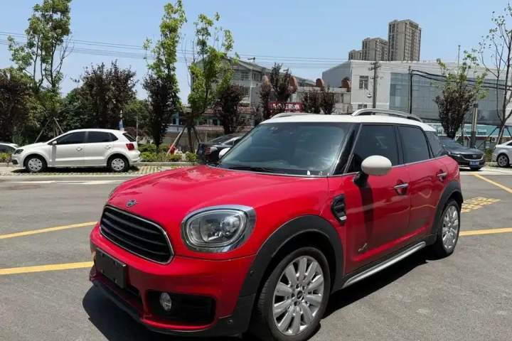 MINI  COUNTRYMAN 1.5T COOPER ALL4 艺术家周末旅行版