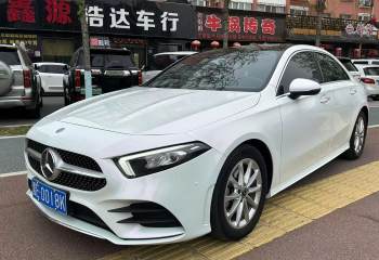 奔驰 A级 2019款 A 200 L 运动轿车