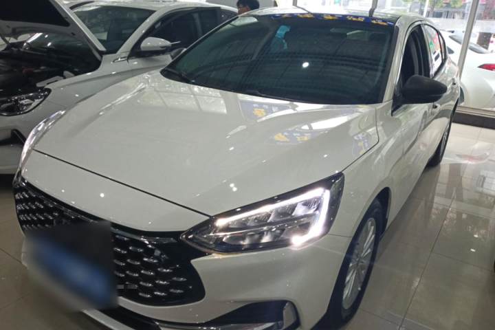 福特 福克斯 三厢 1.5L 自动锋跃型
