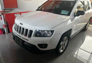 Jeep 指南者(进口) 2014款 改款 2.0L 两驱进取版