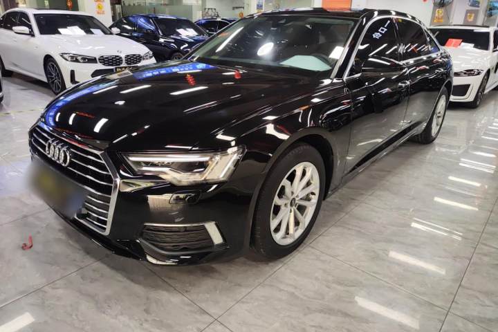 奥迪 A6L 40 TFSI 豪华致雅型
