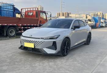 长安 UNIV 2024款 1.5T 尊贵运动型