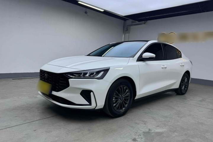 福特 福克斯 三厢 EcoBoost 180 自动竞擎版