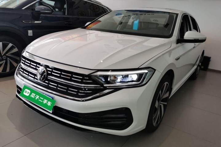 大众 速腾 300TSI DSG超越版