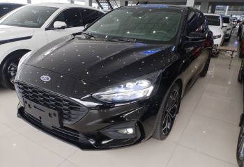 福特 福克斯 2021款 两厢 EcoBoost 180 自动ST Line