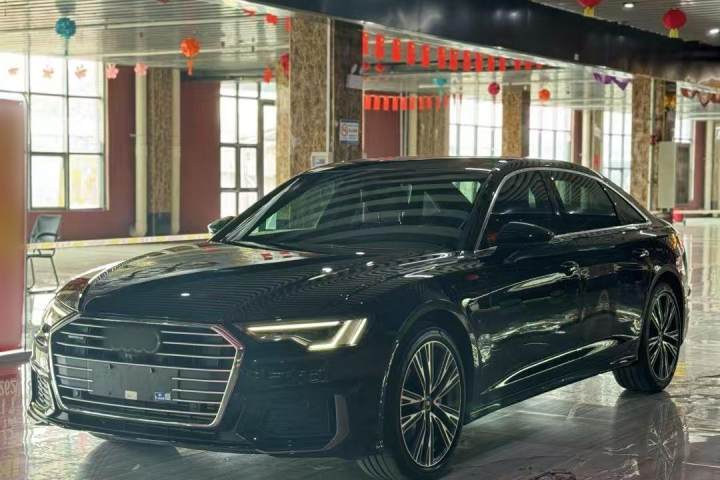奥迪 A6L 45 TFSI quattro 臻选动感型
