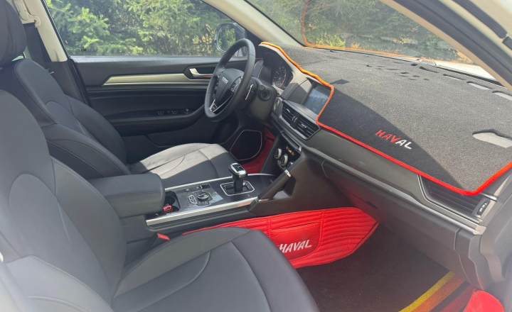 哈弗 H6 2021款 运动版 1.5T 自动尊贵智联型 U型格栅