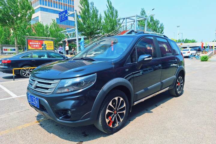 东风风行 景逸X5 1.8T 手动尊享型