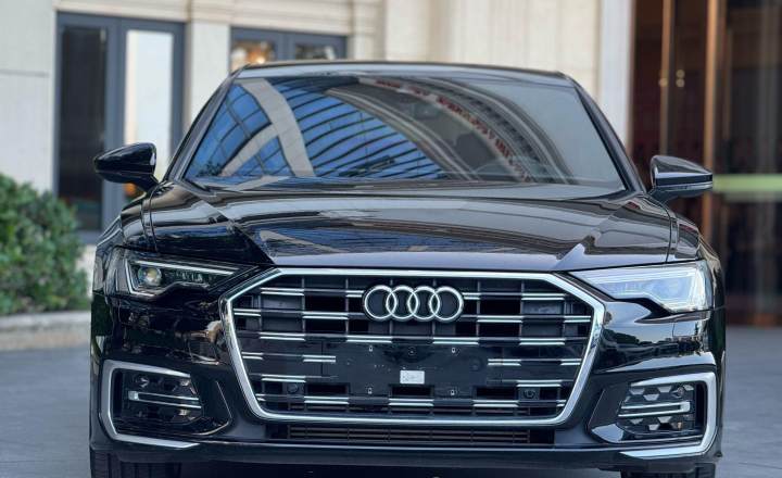 奥迪 A6L 2023款 改款 45 TFSI 臻选动感型