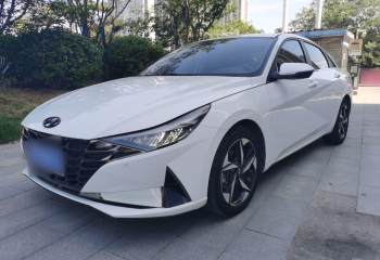 现代 伊兰特 2022款 1.5L CVT LUX尊贵版
