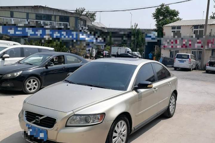 沃尔沃 S40 2.0L 自动智尚版