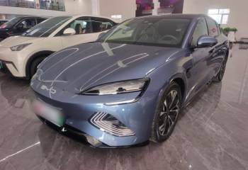 比亚迪 海豹 2023款 冠军版 700km 尊贵型