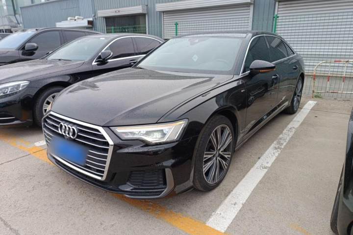 奥迪 A6L 55 TFSI quattro 尊享动感型