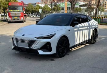 长安UNI-V 智电iDD 2023款  智电iDD 1.5T 113km智趣型