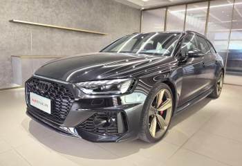奥迪 RS 4 2023款 RS4 Avant 暗金版