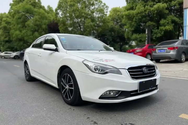 奔腾 B50 1.6L 手动豪华型