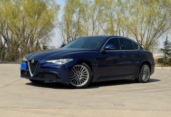 阿尔法·罗密欧 Giulia朱丽叶 2017款 2.0T 200HP 豪华版