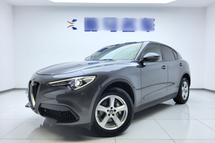 阿尔法·罗密欧 Stelvio斯坦维 2.0T 200HP 精英版