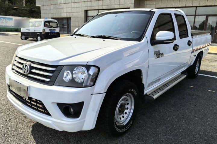 骐铃汽车 骐铃T100 2.8T三面开创富版双排JE493ZLQ5D