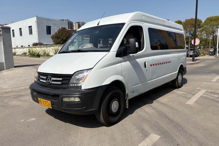 上汽大通MAXUS 新途V80 2.5T AMT傲运通版长轴中顶