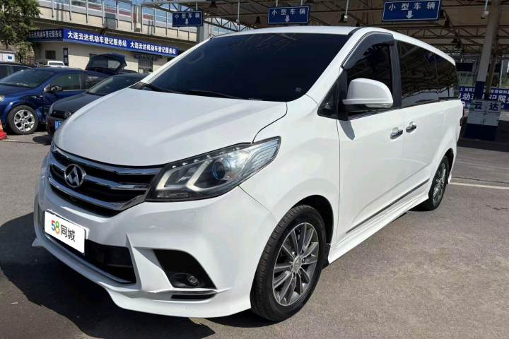 上汽大通MAXUS 大通G10 PLUS 2.0T 自动黑金智尊版
