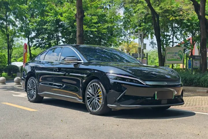 比亚迪 汉 EV 冠军版 610KM四驱旗舰型