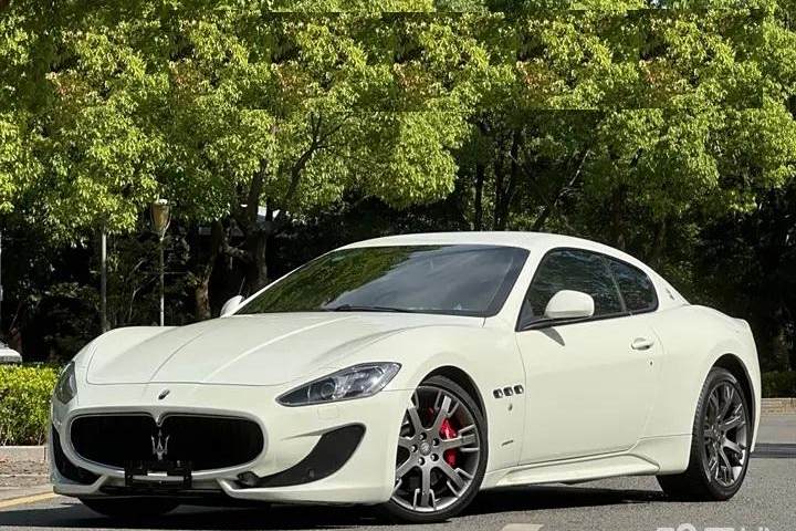 玛莎拉蒂 GranTurismo 4.7L Sport Automatic