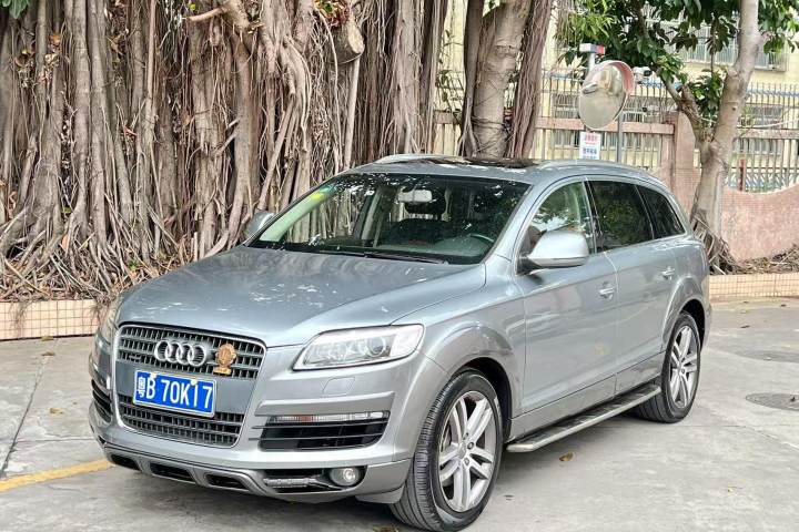 奥迪 Q7 4.2 FSI quattro 豪华型