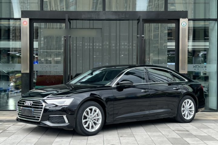 奥迪 A6L 40 TFSI 豪华致雅型