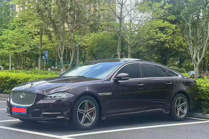 捷豹 XJ XJL 3.0 旗舰商务版