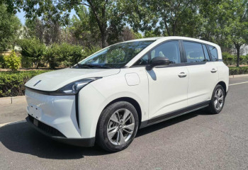 奔腾NAT 2022款 舒享出行 换电版 100kW 401km
