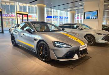 小米汽车 小米SU7 Ultra 2025款 Ultra