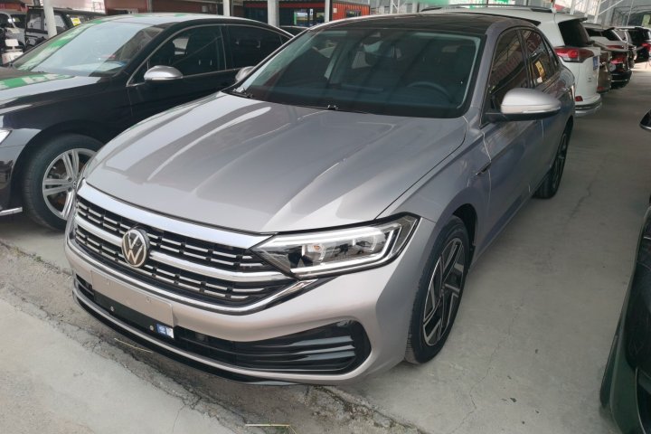 大众 速腾 300TSI DSG超越版