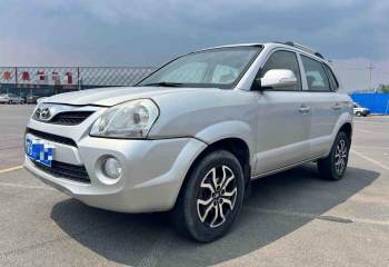 现代 途胜 2013款 2.0L 手动两驱时尚型