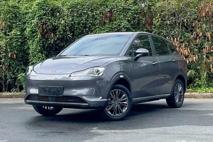 哪吒汽车 哪吒V 标准续航娱乐版升级型